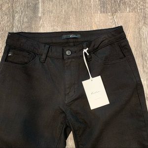 NWT KanCan Mid Rise Black Skinny Jeans in Size 13/30
